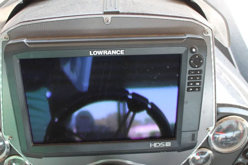 Slide: The Image of Ranger Z518 2018 - 8