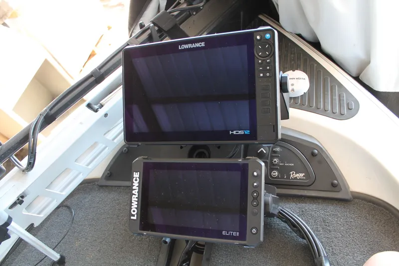 Slide: The Image of Ranger Z521 Comanche 2013 - 18