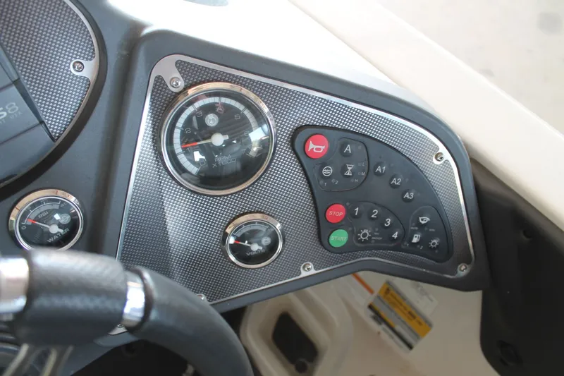 Slide: The Image of Ranger Z521 Comanche 2013 - 25