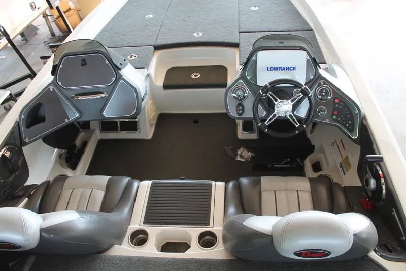 Slide: The Image of Ranger Z521 Comanche 2013 - 4