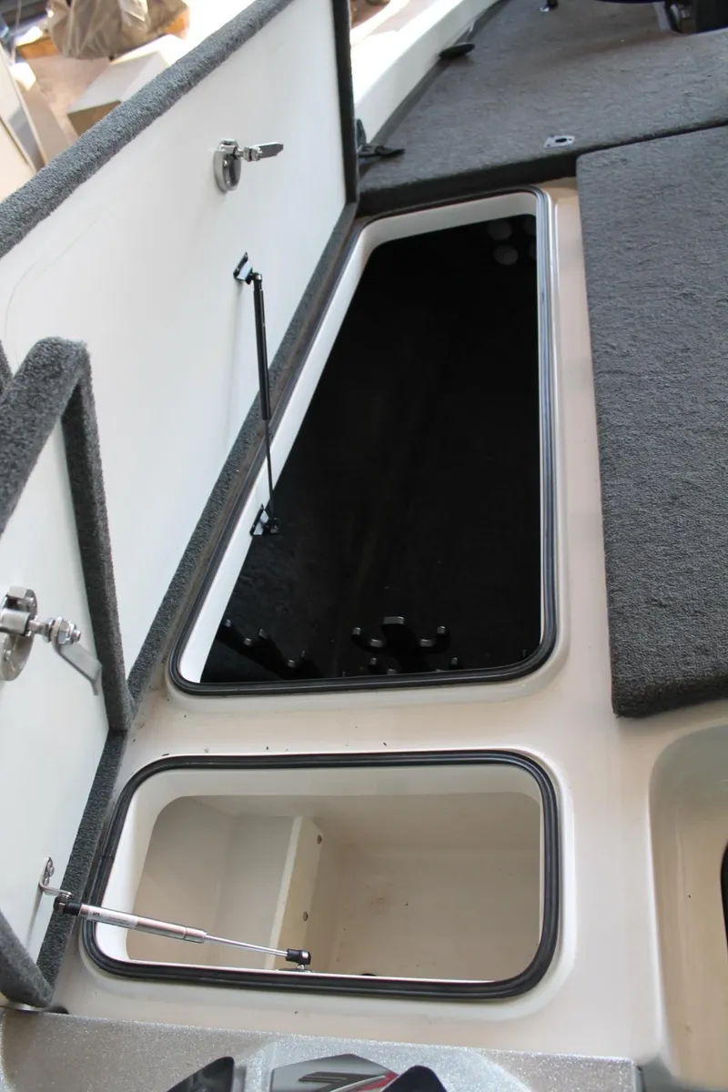 Slide: The Image of Ranger Z521 Comanche 2013 - 6