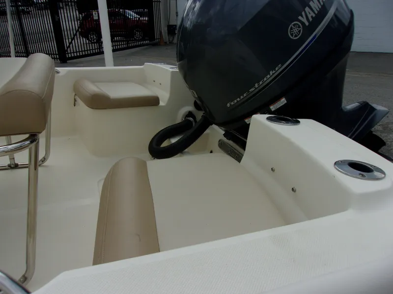 Slide: The Image of Scout 175 Sportfish 2022 - 11