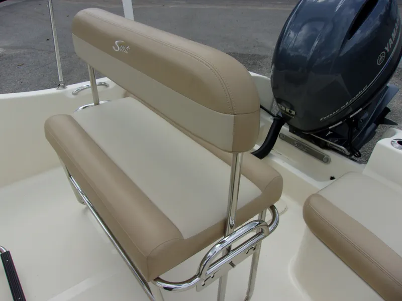 Slide: The Image of Scout 175 Sportfish 2022 - 5
