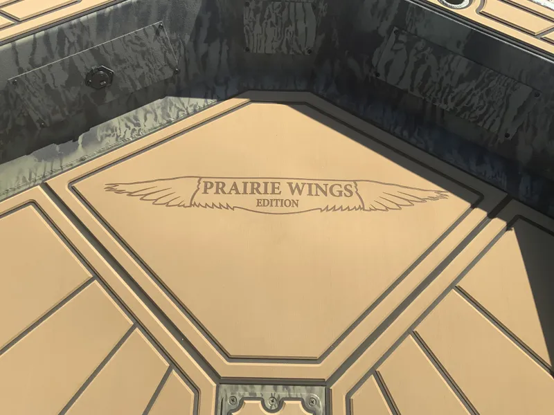 Slide: The Image of Tracker 1650 T 2026 - 11