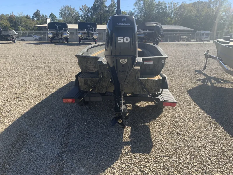 Slide: The Image of Tracker 1650 T 2026 - 3