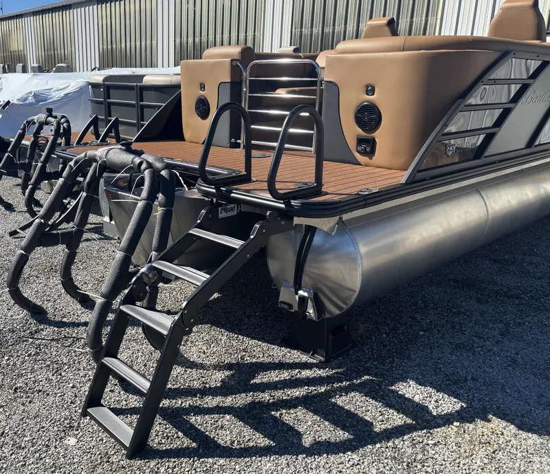 Slide: The Image of Bentley Pontoons Elite 253 Admiral 2026 - 34