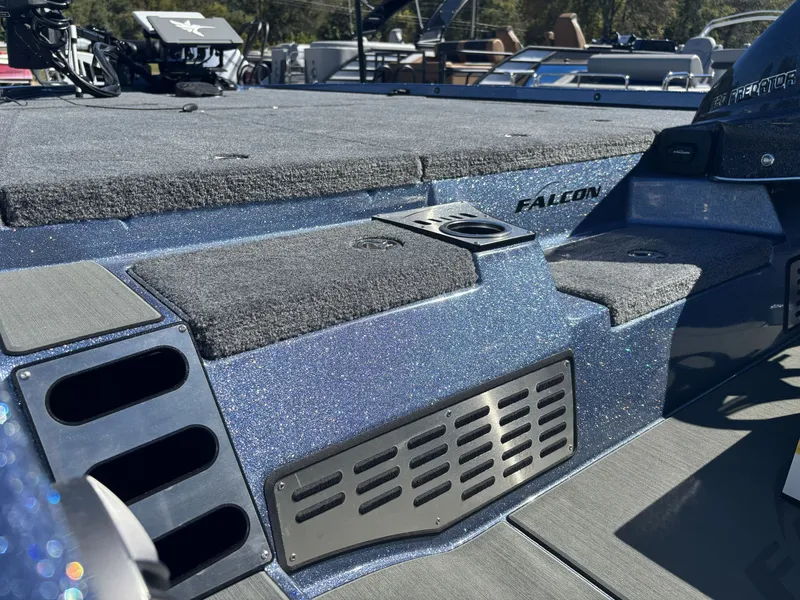 Slide: The Image of Falcon Boats F20 PREDATOR 2026 - 19