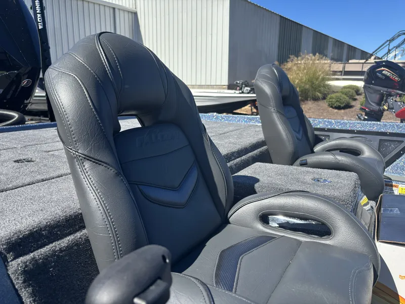 Slide: The Image of Falcon Boats F20 PREDATOR 2026 - 23