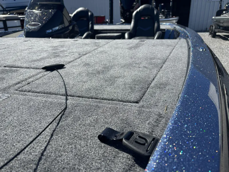 Slide: The Image of Falcon Boats F20 PREDATOR 2026 - 5