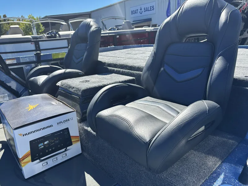 Slide: The Image of Falcon Boats F20 PREDATOR 2026 - 6