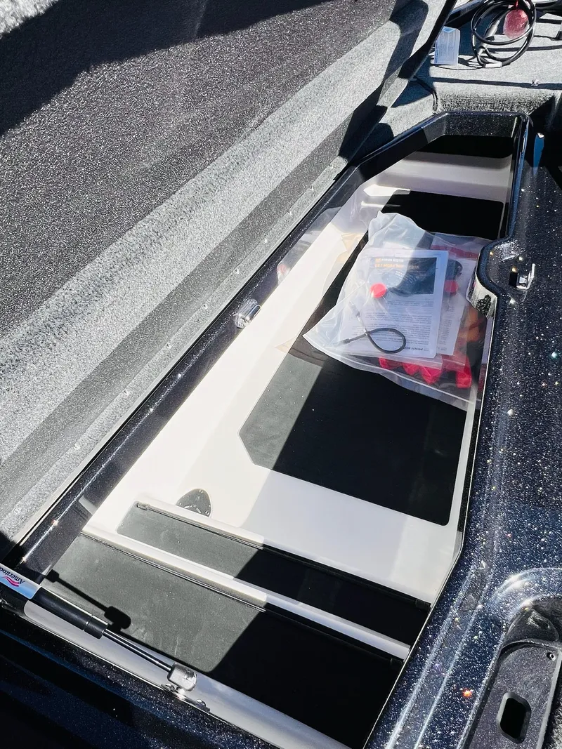 Slide: The Image of Skeeter ZXE20 2026 - 10