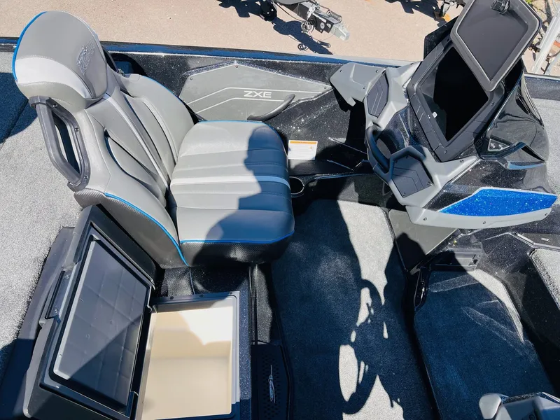 Slide: The Image of Skeeter ZXE20 2026 - 19