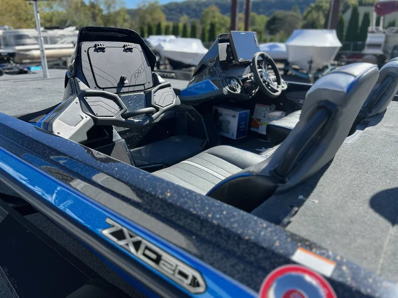 Slide: The Image of Skeeter ZXE20 2026 - 21