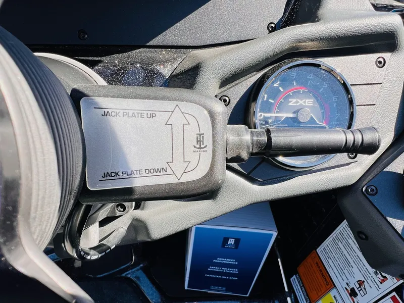 Slide: The Image of Skeeter ZXE20 2026 - 38