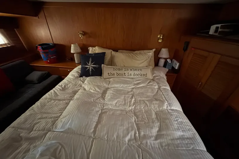 Slide: The Image of Furuno radar display on 1998 Grand Banks 52 Europa yacht, showing navigation data. - 42