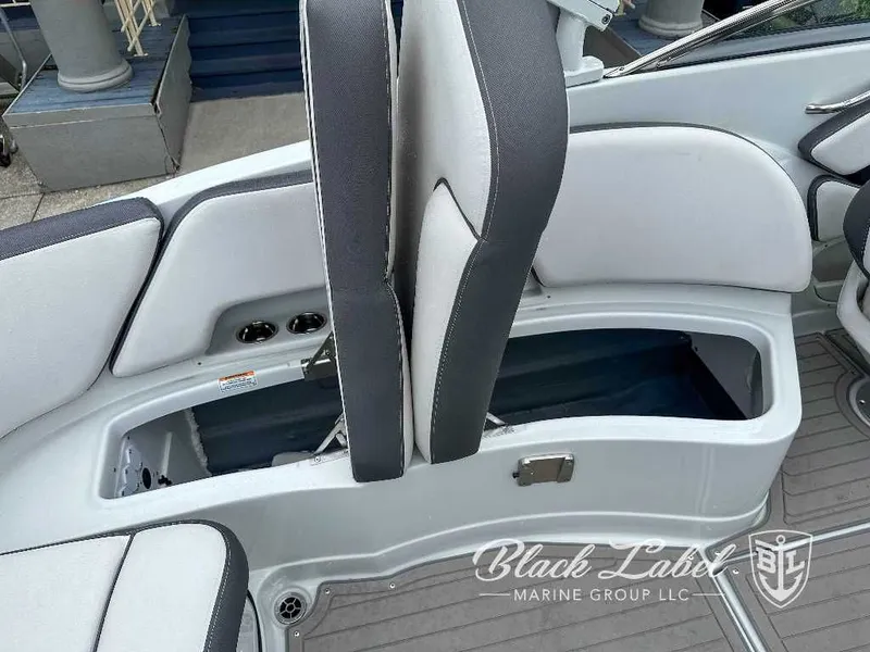Slide: The Image of Crownline Boats Eclipse E280 XS 2024 - 1