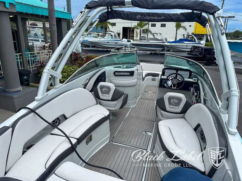 Slide: The Image of Crownline Boats Eclipse E280 XS 2024 - 7