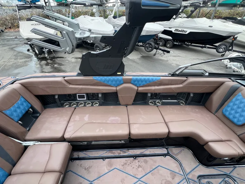 Slide: The Image of Malibu M242 2026 - 13