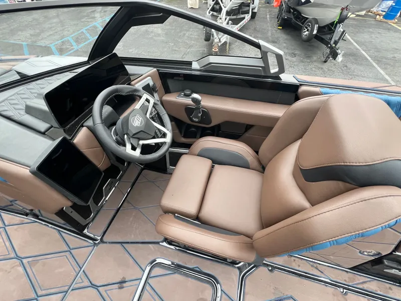 Slide: The Image of Malibu M242 2026 - 16