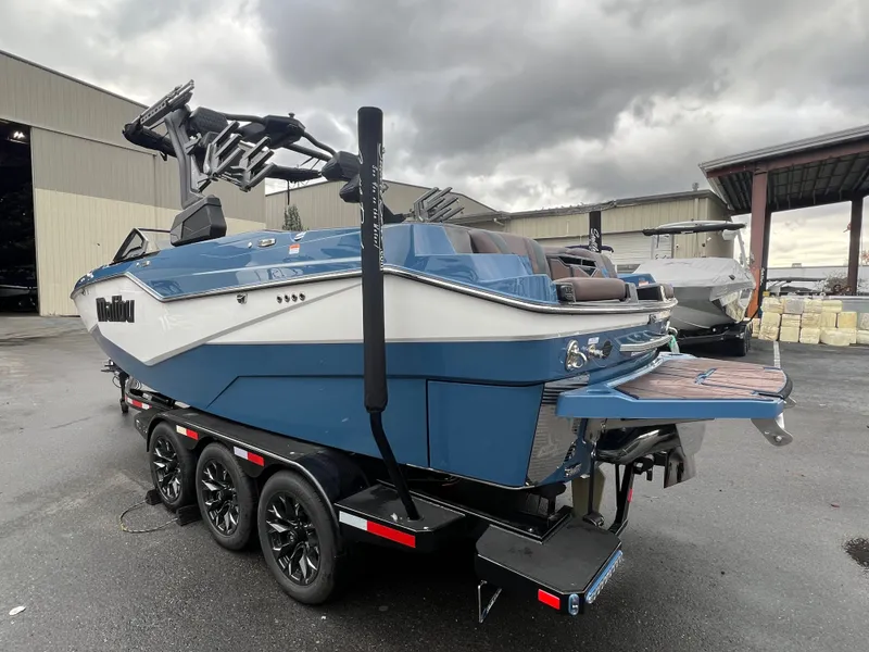 Slide: The Image of Malibu M242 2026 - 6