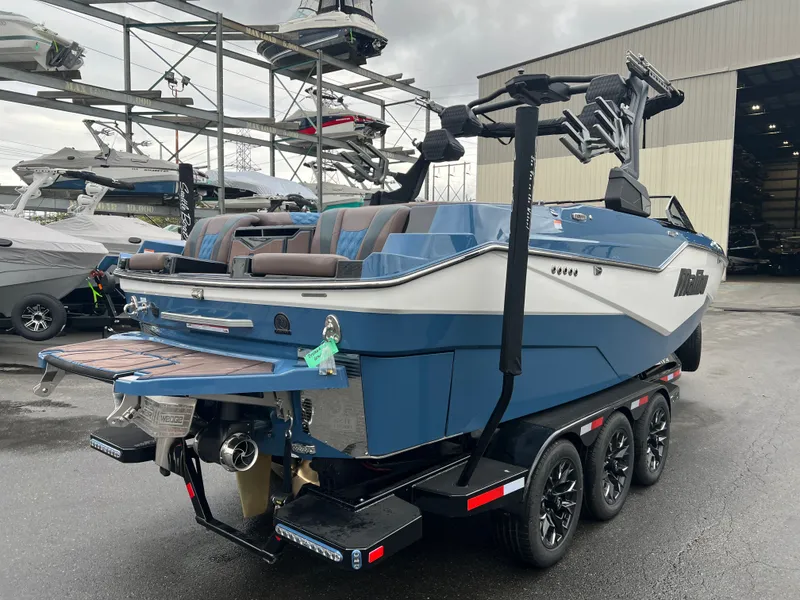 Slide: The Image of Malibu M242 2026 - 8