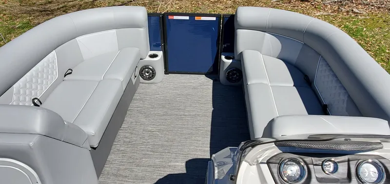 Slide: The Image of Crest Classic DLX 220 SLC 2022 - 10