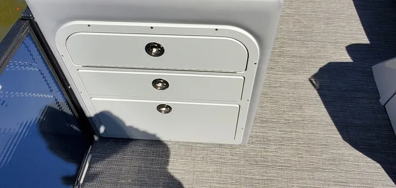 Slide: The Image of Crest Classic DLX 220 SLC 2022 - 11