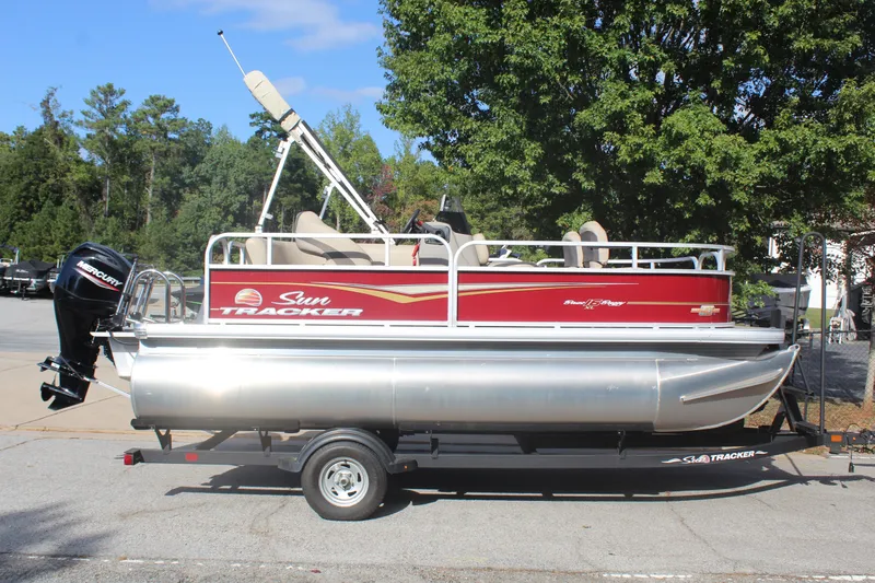 Slide: The Image of Tracker BASS Buggy 16 XL 2023 - 5