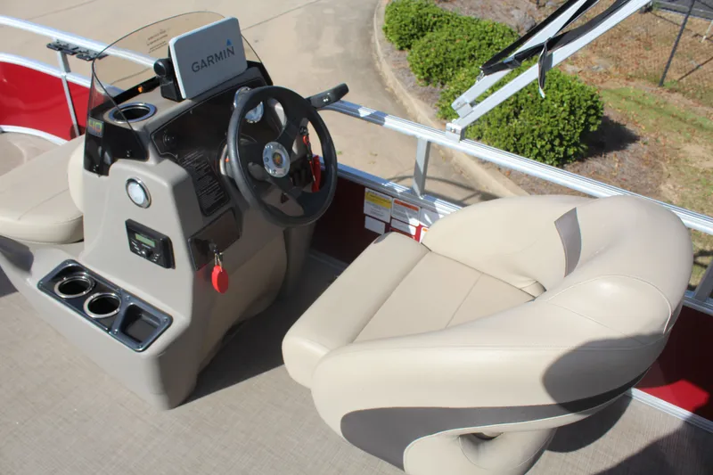 Slide: The Image of Tracker BASS Buggy 16 XL 2023 - 9