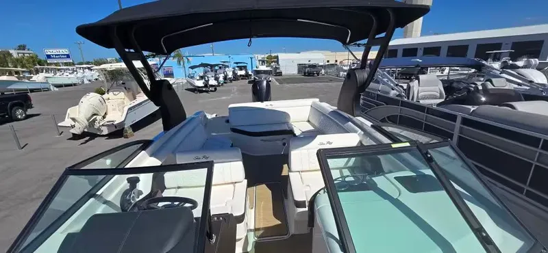 Slide: The Image of Sea Ray SDX 270 Outboard 2018 - 13