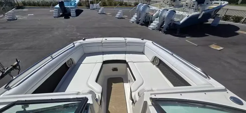 Slide: The Image of Sea Ray SDX 270 Outboard 2018 - 14