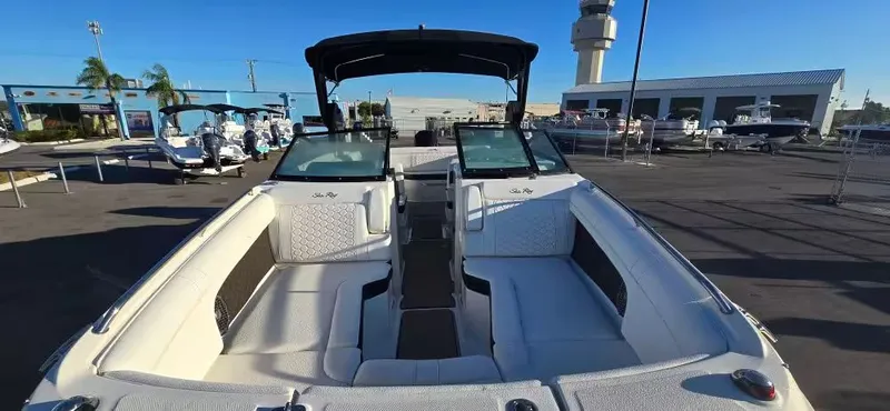 Slide: The Image of Sea Ray SDX 270 Outboard 2018 - 5