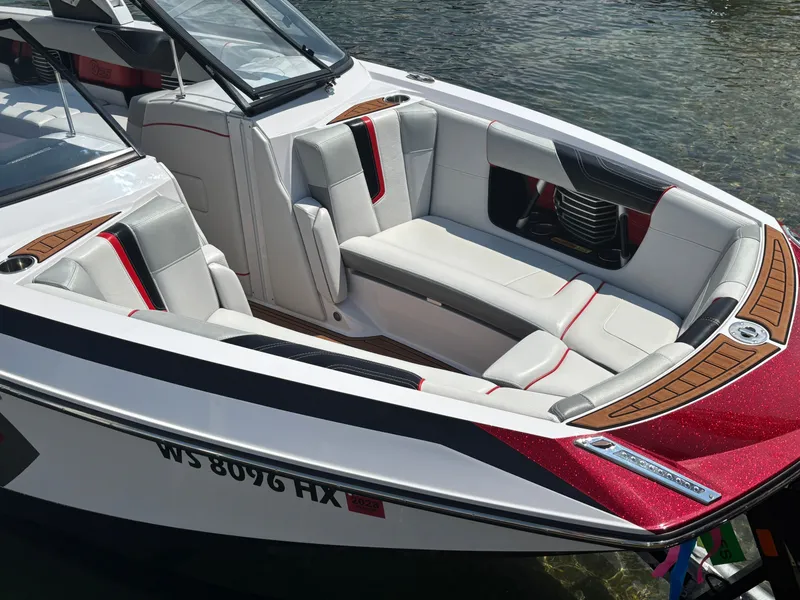 Slide: The Image of Nautique Super Air Nautique G25 2013 - 510