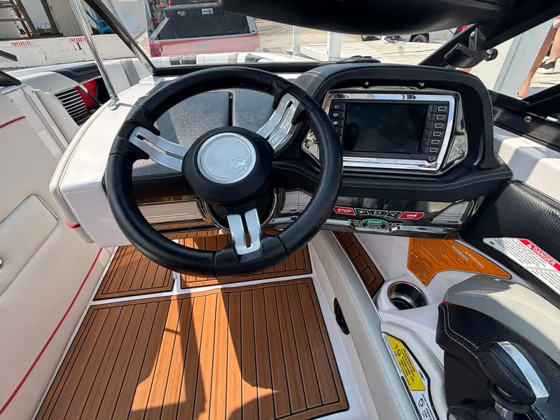 Slide: The Image of Nautique Super Air Nautique G25 2013 - 608