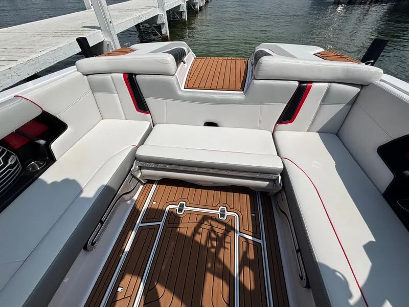 Slide: The Image of Nautique Super Air Nautique G25 2013 - 500