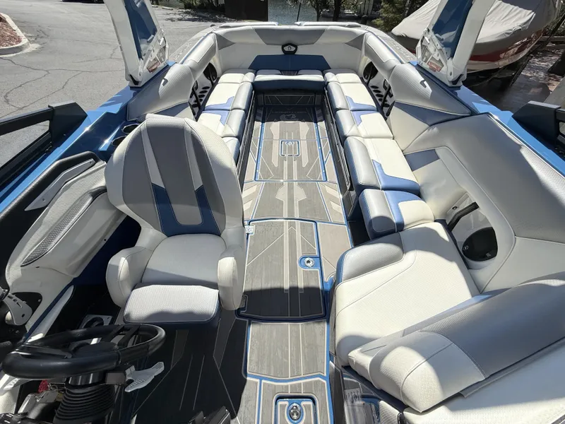 Slide: The Image of Centurion Ri265 2023 - 12