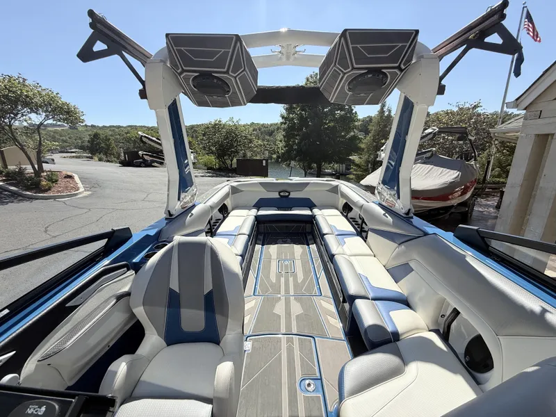 Slide: The Image of Centurion Ri265 2023 - 13