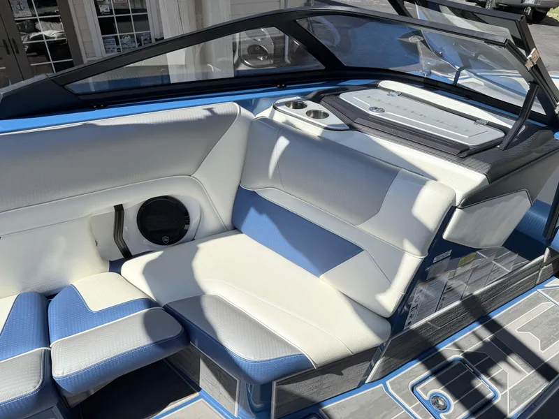 Slide: The Image of Centurion Ri265 2023 - 15