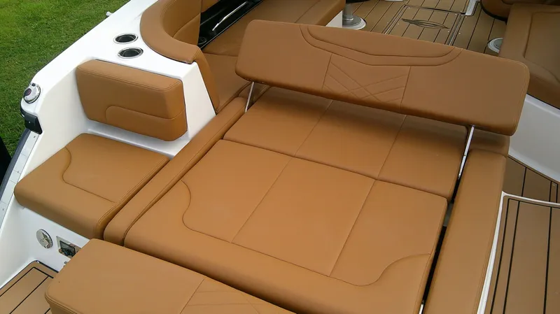Slide: The Image of Chaparral 28 Surf 2026 - 7