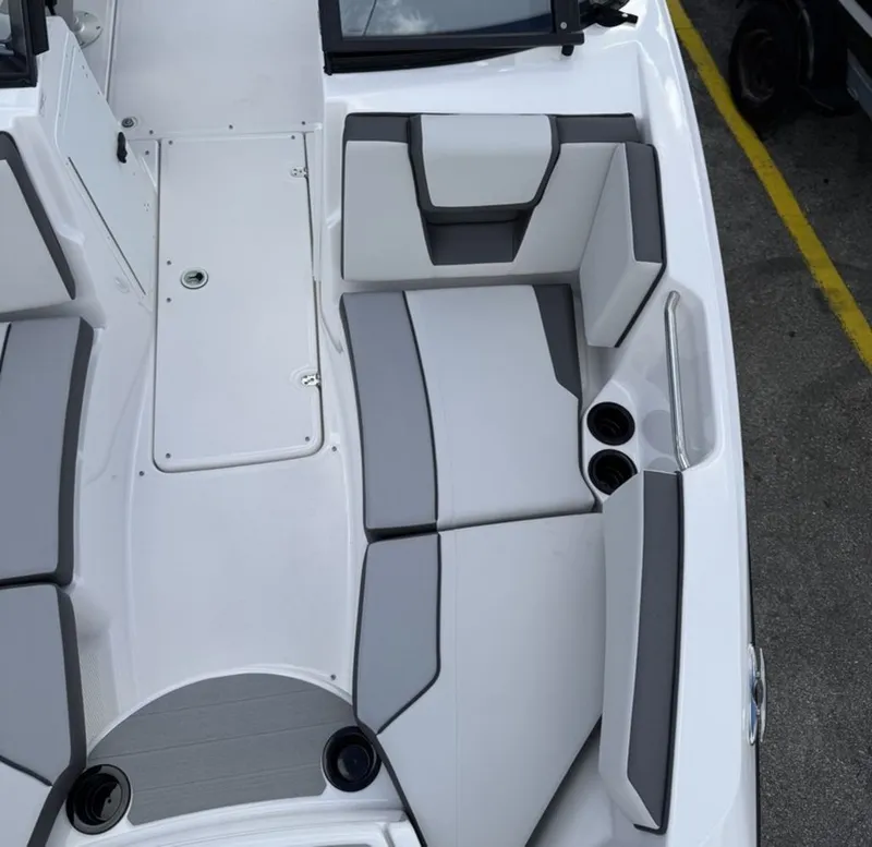 Slide: The Image of Yamaha AR220 2026 - 18