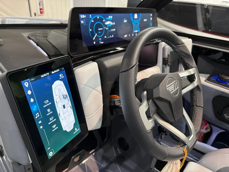 Slide: The Image of Malibu M242 2026 - 16