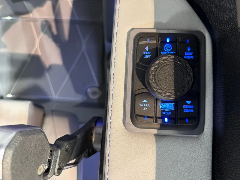 Slide: The Image of Malibu M242 2026 - 18