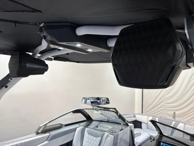 Slide: The Image of Malibu M242 2026 - 21