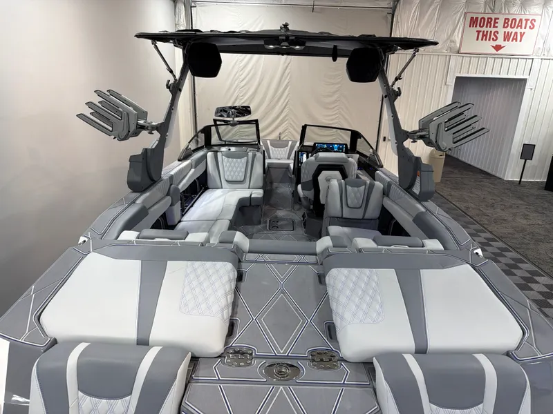 Slide: The Image of Malibu M242 2026 - 6