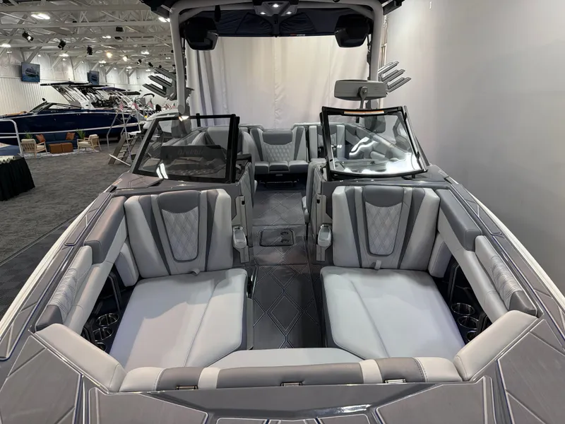 Slide: The Image of Malibu M242 2026 - 9