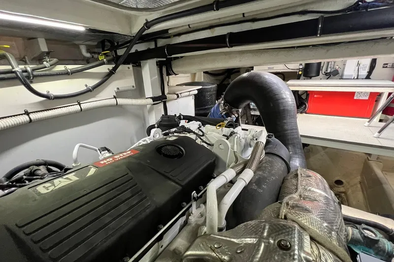 Slide: The Image of Staircase leading to interior cabin of 2019 Sea Ray L550 yacht. - 60