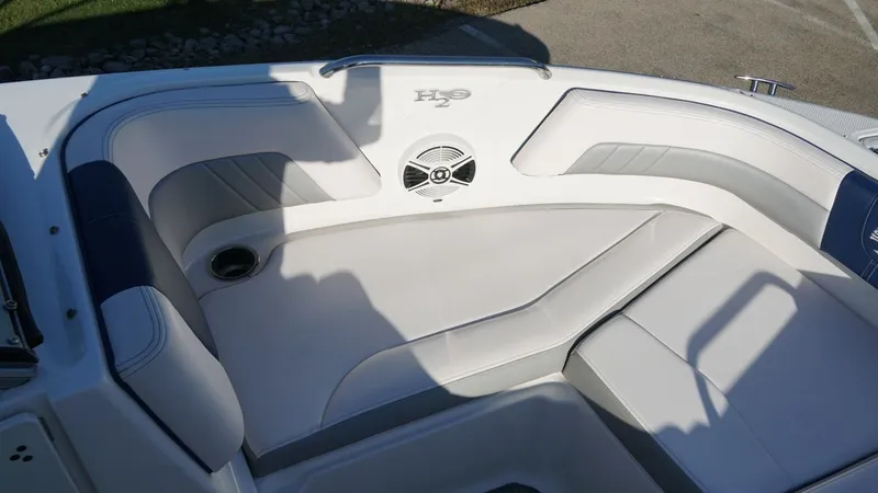 Slide: The Image of Chaparral 21 H2O Surf 2019 - 12