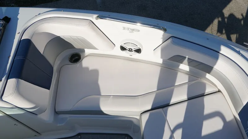 Slide: The Image of Chaparral 21 H2O Surf 2019 - 15