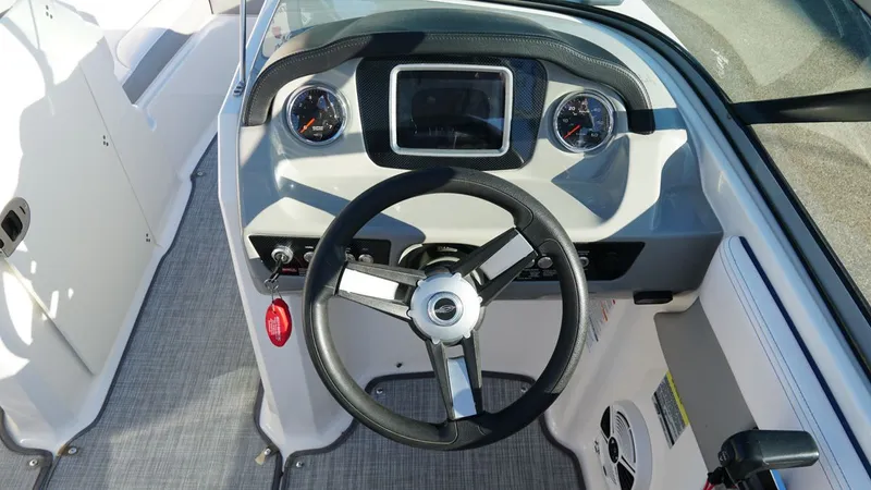 Slide: The Image of Chaparral 21 H2O Surf 2019 - 22