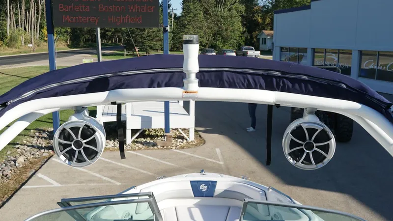 Slide: The Image of Chaparral 21 H2O Surf 2019 - 28